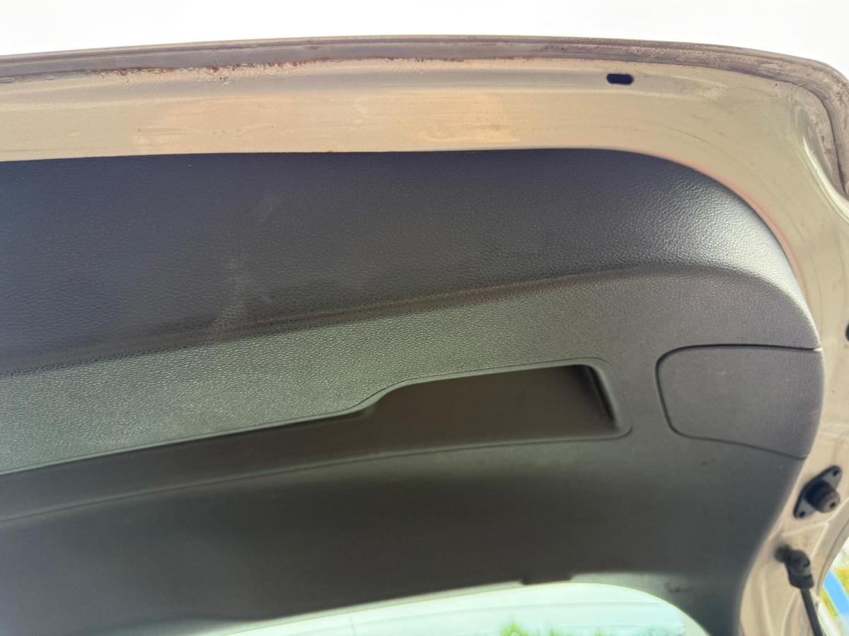 Opel Astra J original Heckklappe mit Scheibe Z167 Pannacotta Rohbau Fließheck BJ09